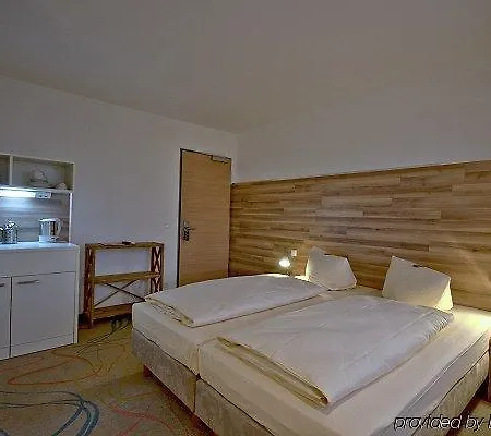 Petul Garden Hotel 3*