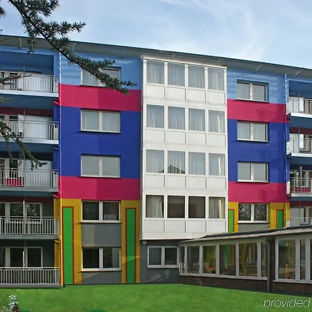 Hotel Petul Garden 3*