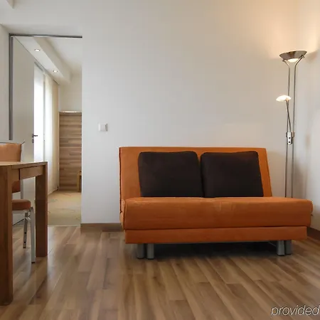 Hotel Petul Garden 3*