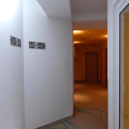 Petul Garden Hotell 3*