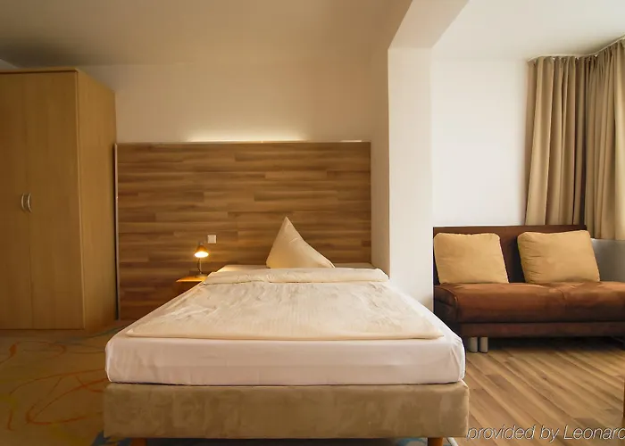 Petul Garden Έσσεν