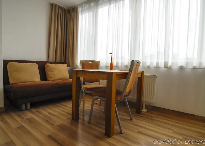 Petul Garden Έσσεν